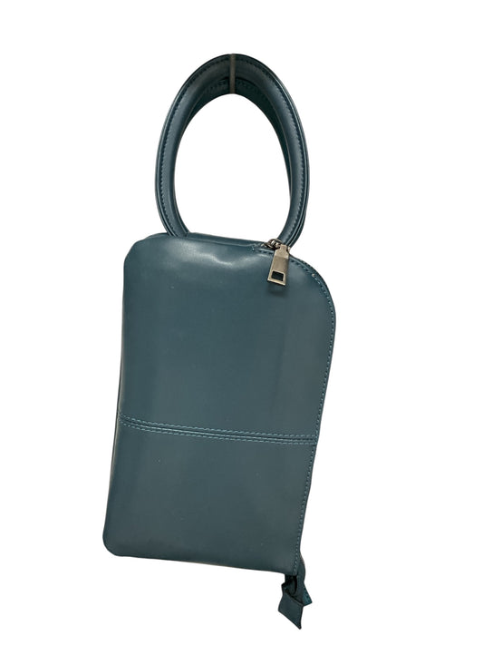 Simply Noelle Ring Wristlet